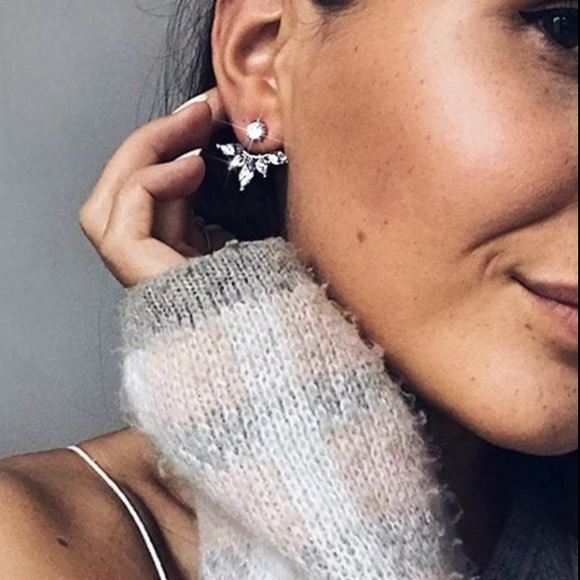 “Diamond Princess" Floral Unique Cute Stud Earring - Picture 14 of 14